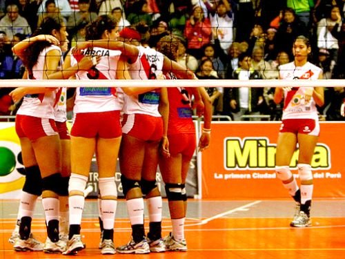Perú ‘mató’ a Chile en su debut en el Sudamericano