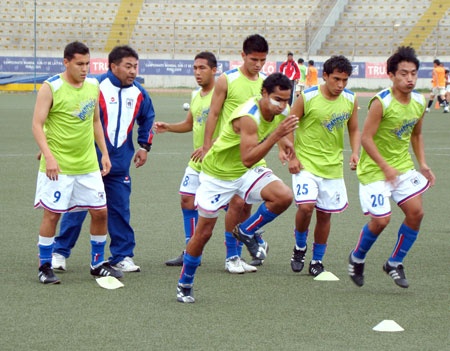 Arrelucea definió el once tricolor [Región II]