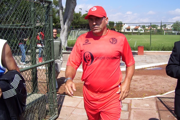 Luis Fernando Suarez entrena en mexico